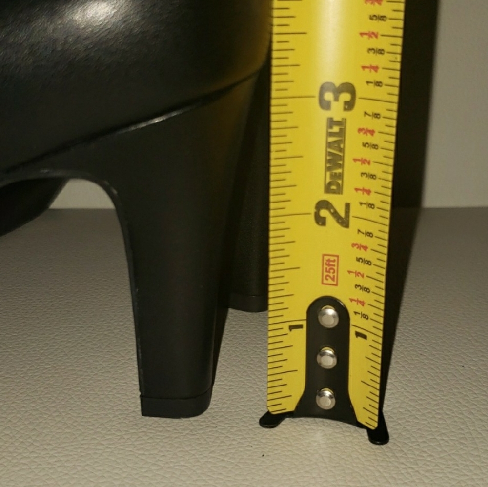Clarks Black Stiletto Heels Size:7M - Picture 8 of 9